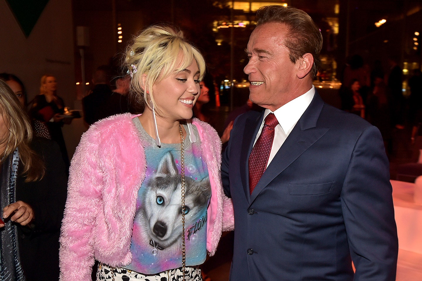 Miley Cyrus, Arnold Schwarzenegger and other celebs send their hearts out to the people of Ukraine