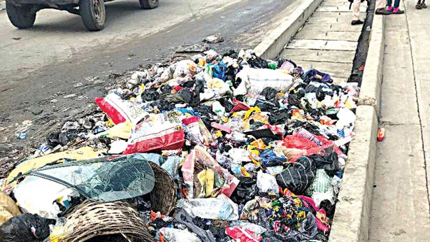 Sellers express regret as garbage covers Lagos Road. Newsnaija.ng, Latest News, Metro Plus
